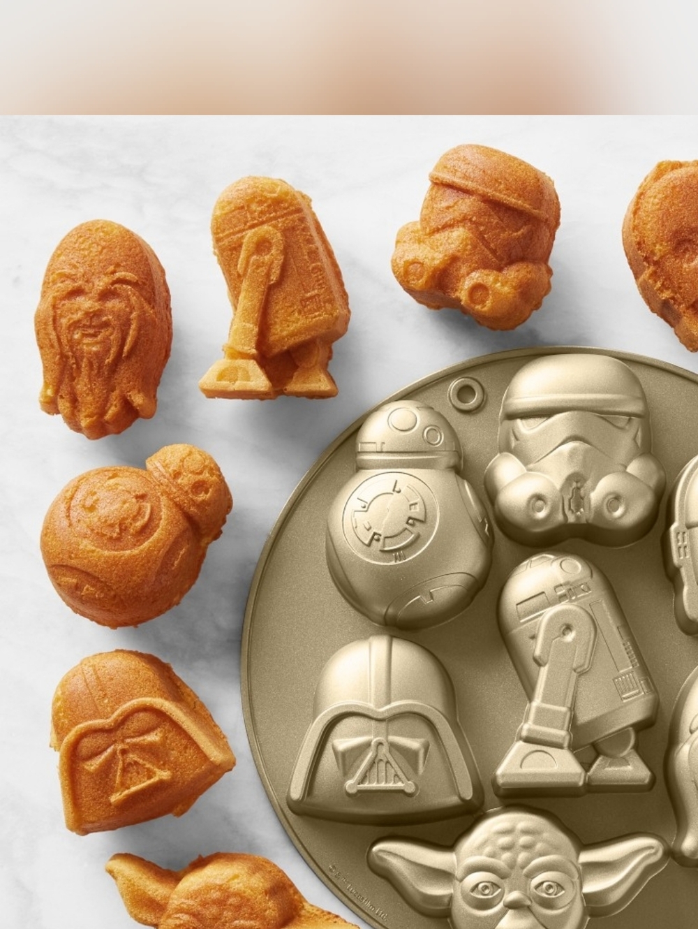 Williams Sonoma Star Wars™ Cakelet Pan, 12" Aluminum Non Stick - Picture 2 of 5